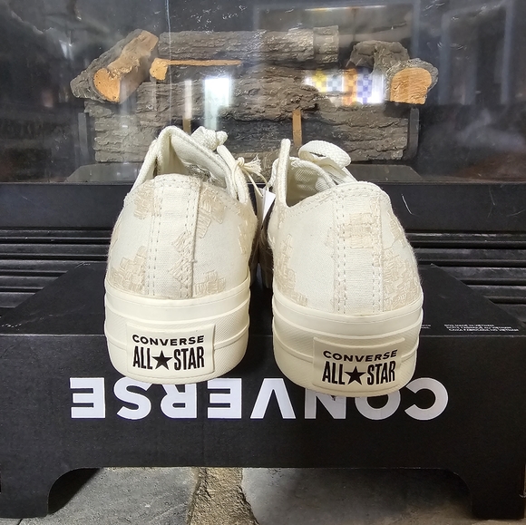 New Converse Chuck Taylor All Star Lift OX SIZE 8.5 - Picture 4 of 4